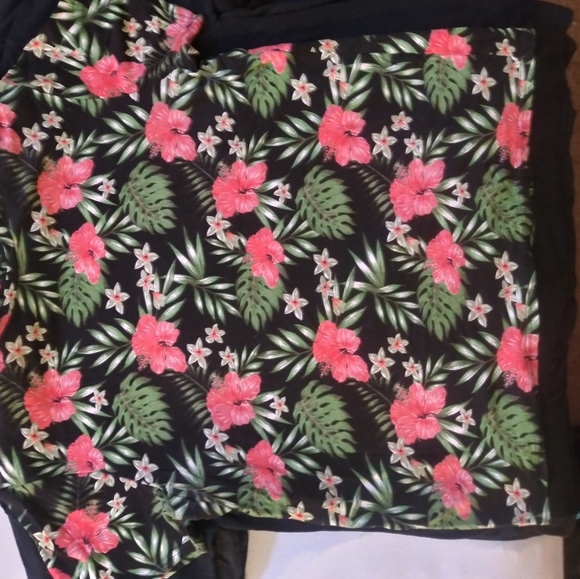 Clothes - Picture 9 of 16